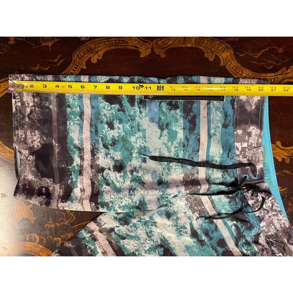 Pelagic Mens Argonaut Reefer Boardshorts Blue Grey Camo Striped Performance‎ 30